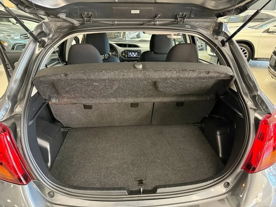 2015 Toyota Yaris - Image 16 of 20