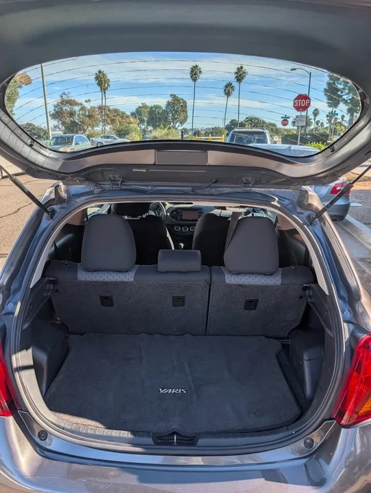 2015 Toyota Yaris - Image 3 of 10