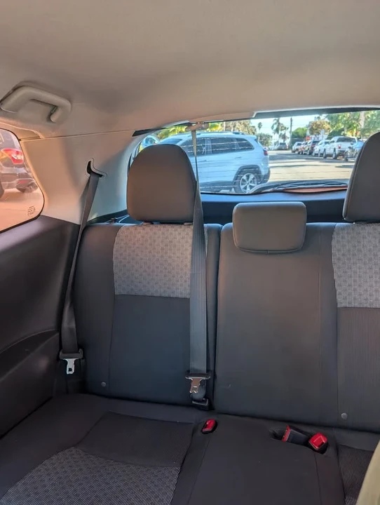 2015 Toyota Yaris - Image 9 of 10