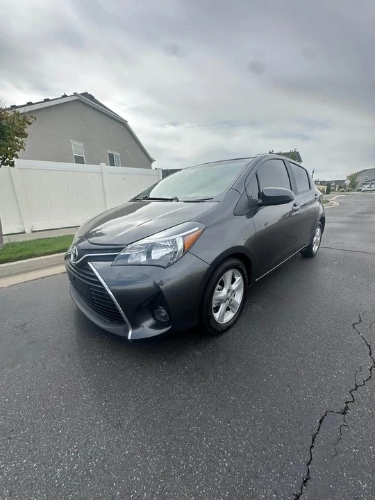 2015 Toyota Yaris - Image 2 of 15