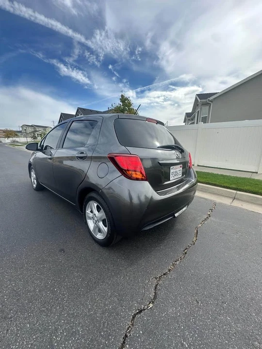 2015 Toyota Yaris - Image 8 of 15