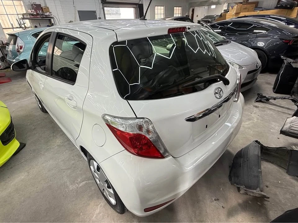 2015 Toyota Yaris - Image 3 of 6