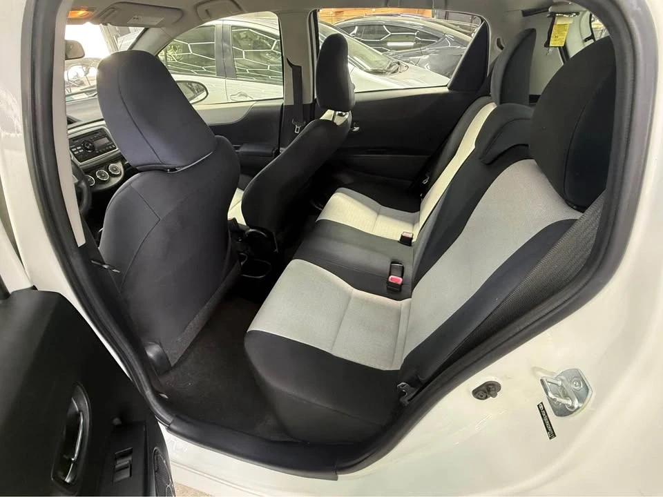 2015 Toyota Yaris - Image 6 of 6