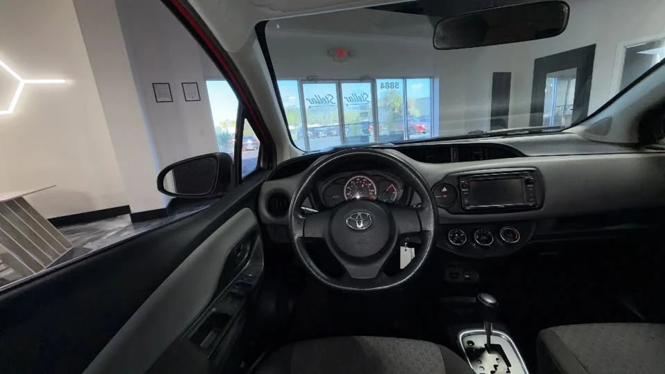 2015 Toyota Yaris - Image 18 of 20