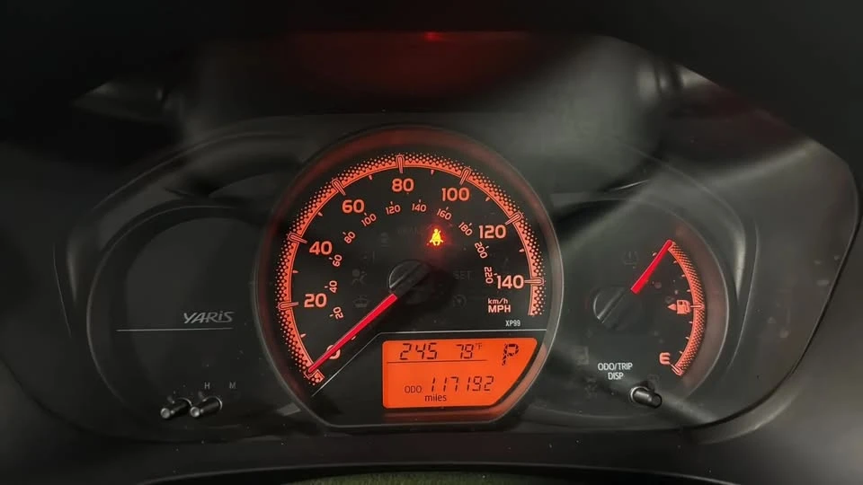 2015 Toyota Yaris - Image 19 of 20