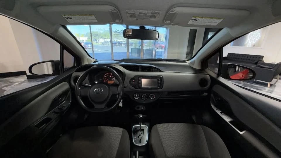 2015 Toyota Yaris - Image 16 of 20