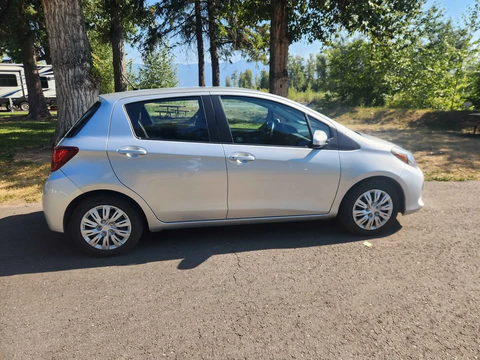 2015 Toyota Yaris - Image 2 of 4