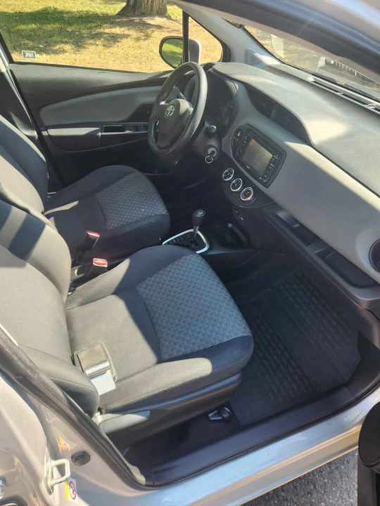 2015 Toyota Yaris - Image 3 of 4