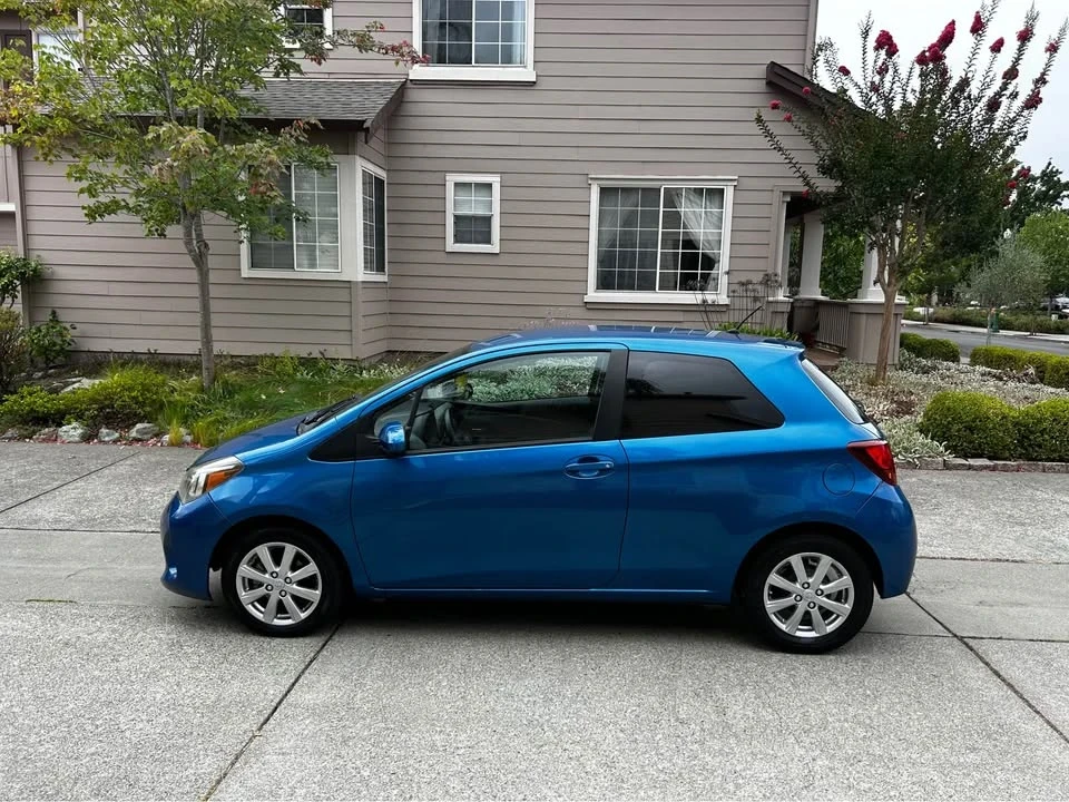2015 Toyota Yaris - Image 3 of 10