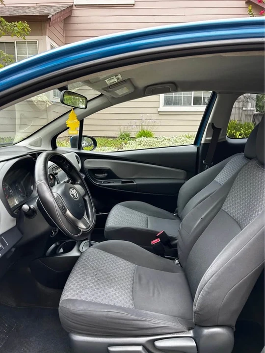 2015 Toyota Yaris - Image 5 of 8