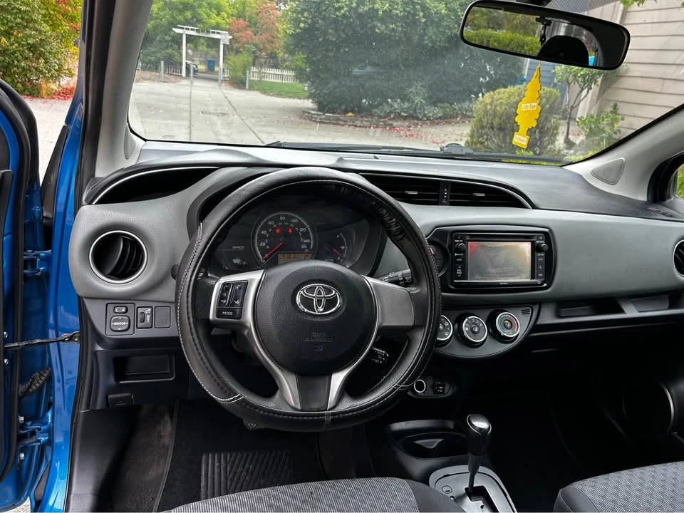 2015 Toyota Yaris - Image 6 of 8