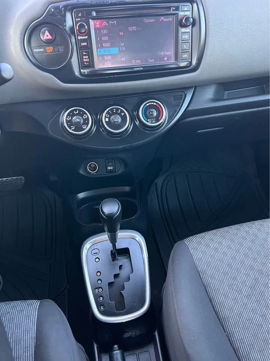 2015 Toyota Yaris - Image 14 of 14