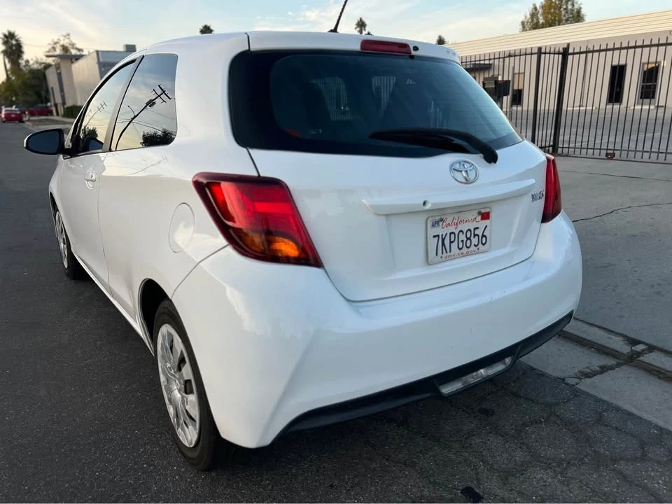 2015 Toyota Yaris - Image 6 of 14
