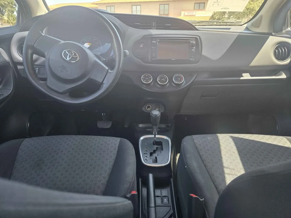 2015 Toyota Yaris - Image 4 of 13