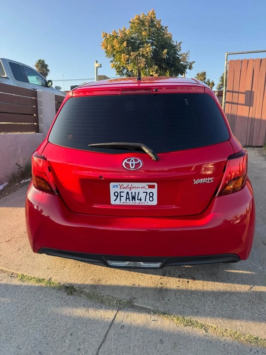 2015 Toyota Yaris - Image 3 of 7