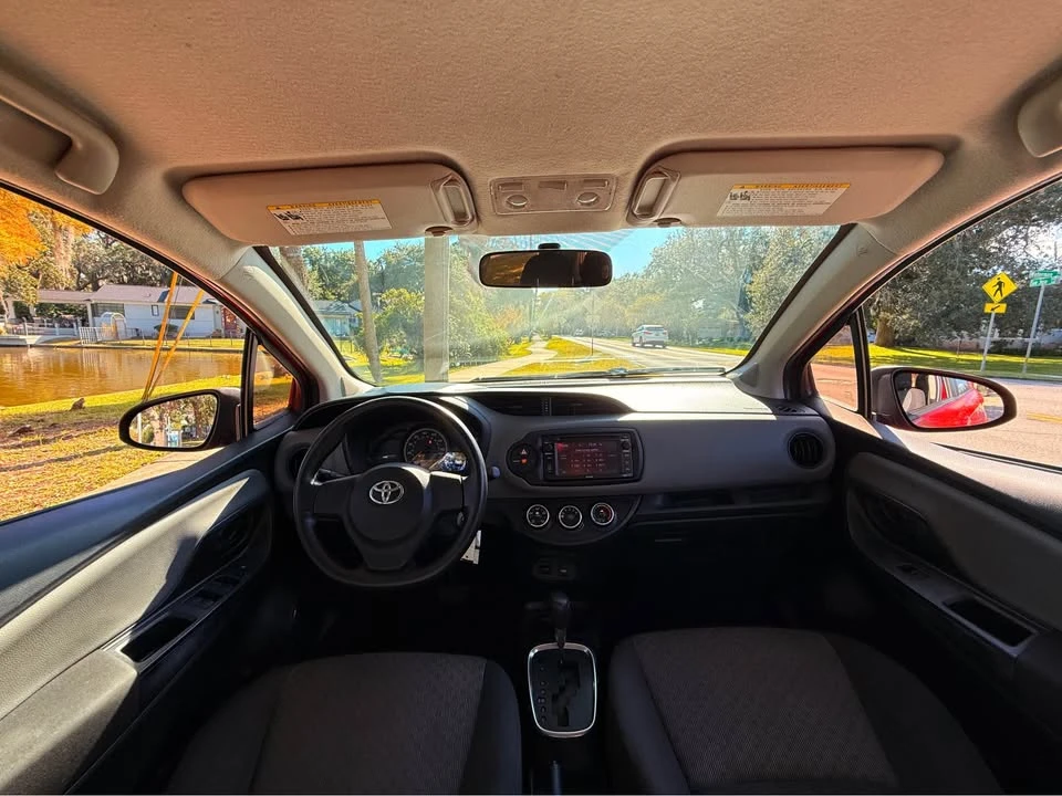 2015 Toyota Yaris - Image 15 of 20