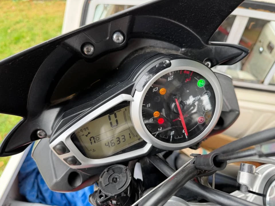 2015 Triumph Speed Triple - Image 9 of 10