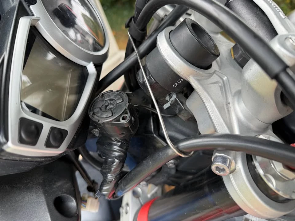 2015 Triumph Speed Triple - Image 5 of 10