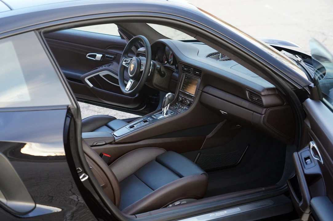 2015 Porsche 991 Turbo S - Image 8 of 17
