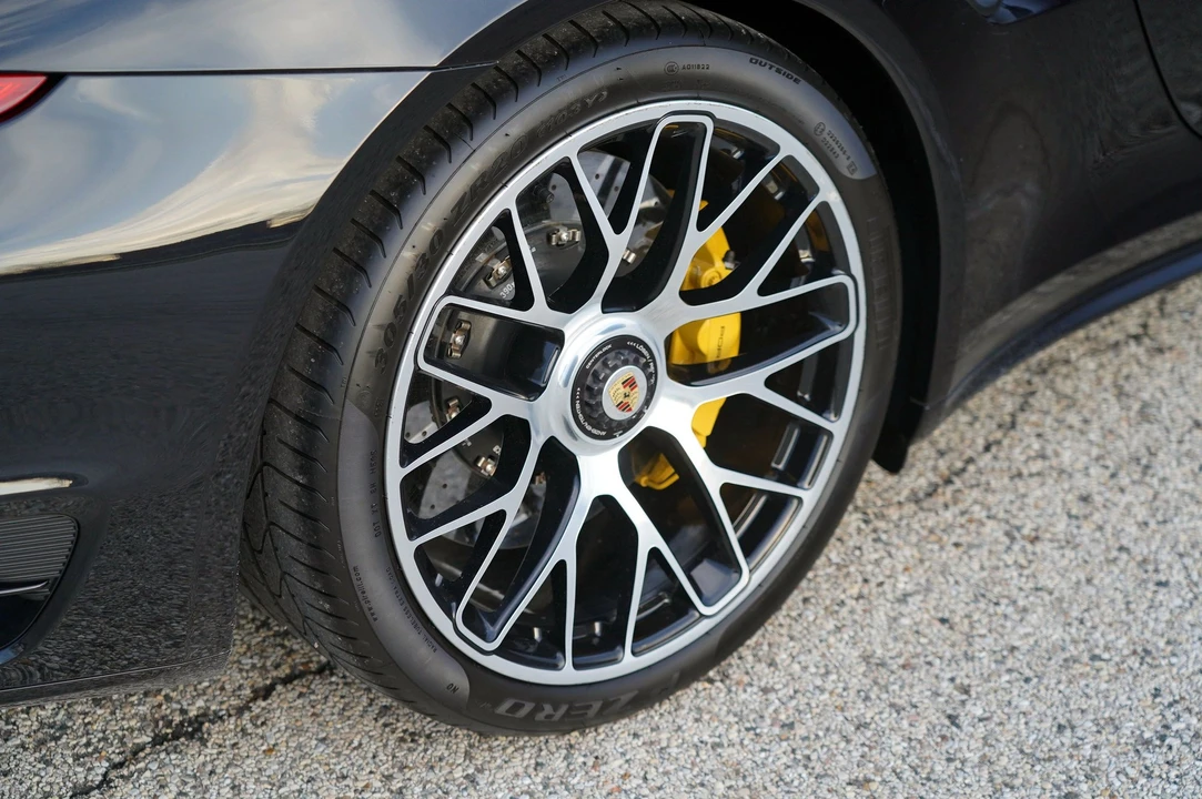 2015 Porsche 991 Turbo S - Image 17 of 17
