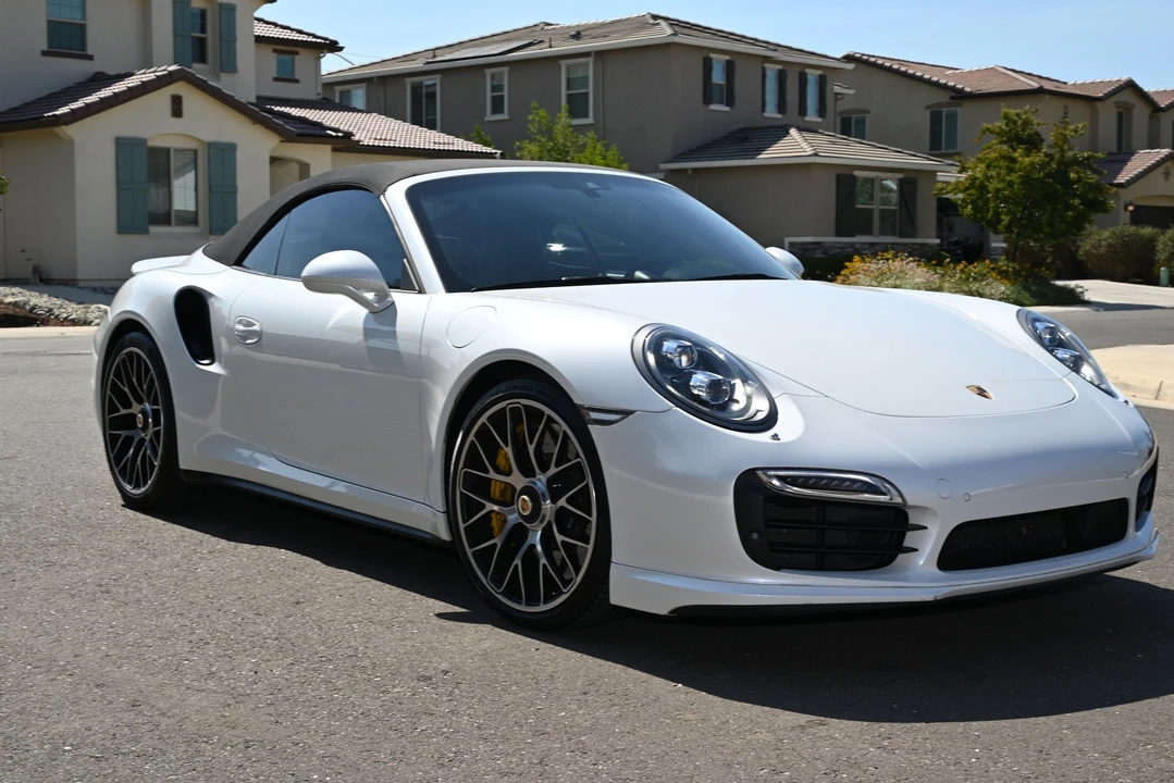2015 Porsche 991 Turbo S - Image 11 of 18