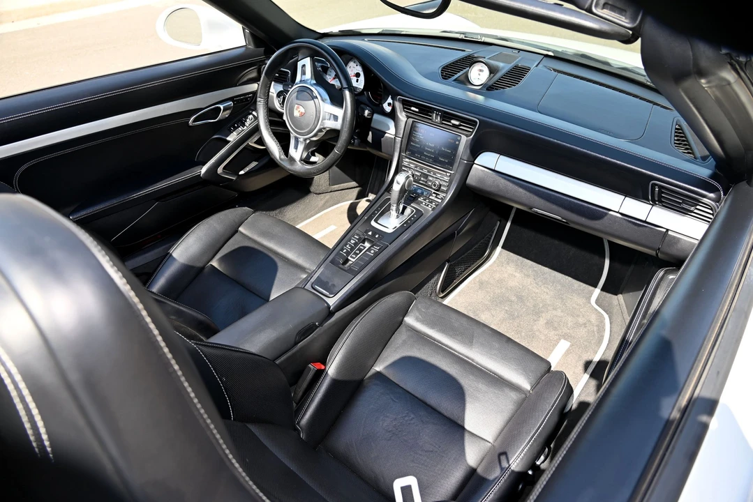2015 Porsche 991 Turbo S - Image 15 of 18