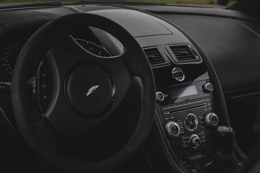 2015 Aston Martin V8 Vantage (2006-2017) - Image 4 of 23