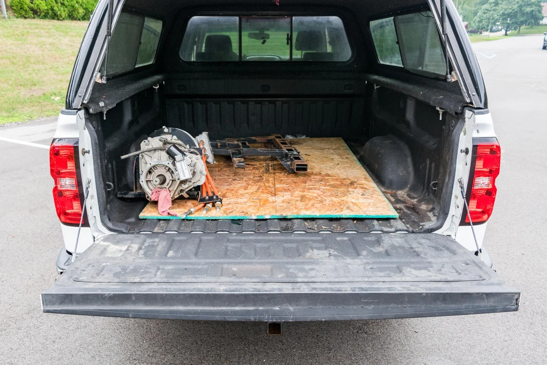 2015 Chevrolet Silverado - Image 10 of 31