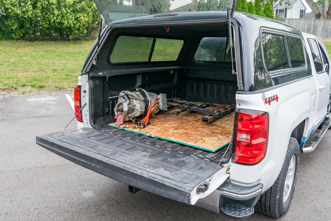 2015 Chevrolet Silverado - Image 11 of 31