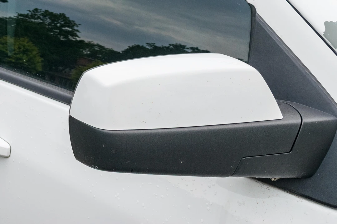 2015 Chevrolet Silverado - Image 23 of 31