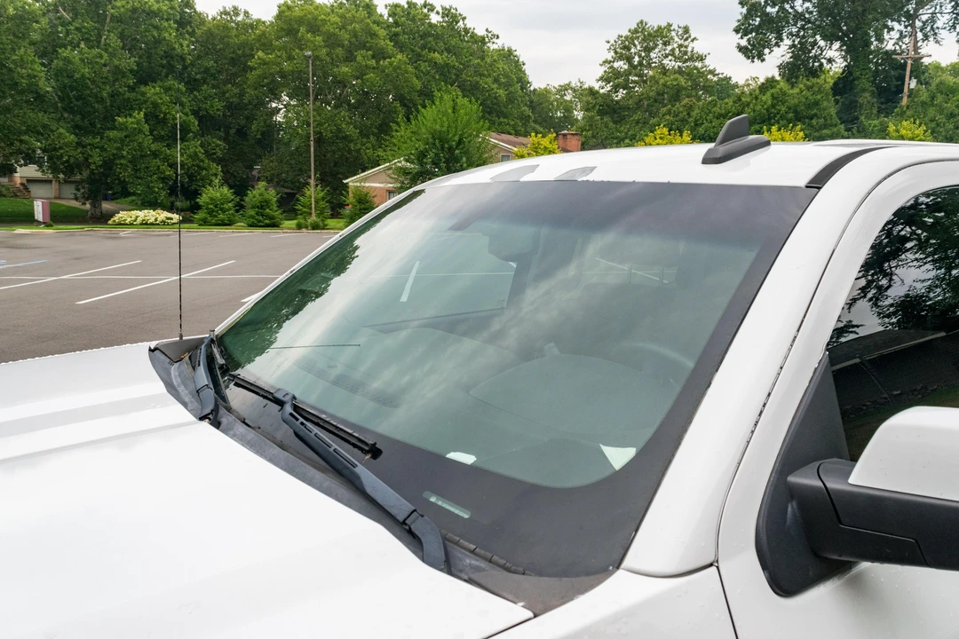 2015 Chevrolet Silverado - Image 25 of 31