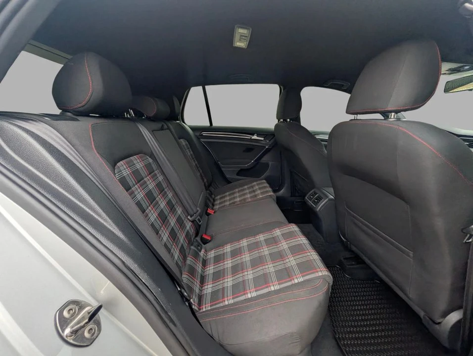 2015 Volkswagen GTI Mk7 - Image 26 of 31
