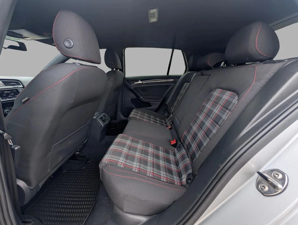 2015 Volkswagen GTI Mk7 - Image 24 of 31