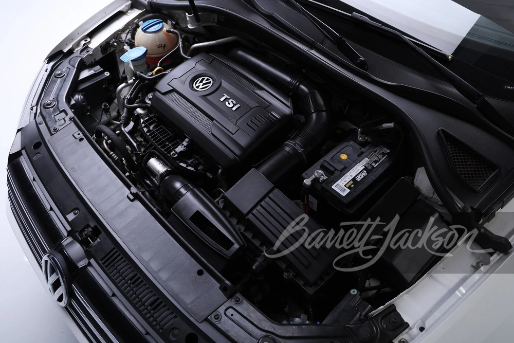 2015 Volkswagen Passat - Image 8 of 17