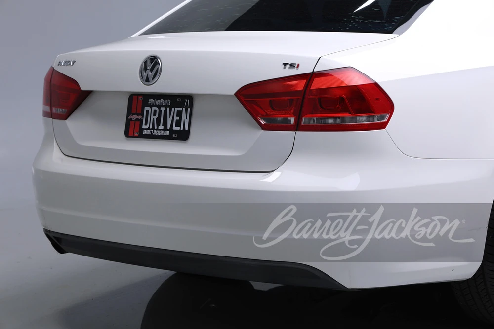 2015 Volkswagen Passat - Image 17 of 17