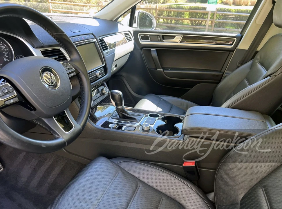 2015 Volkswagen Touareg - Image 3 of 8