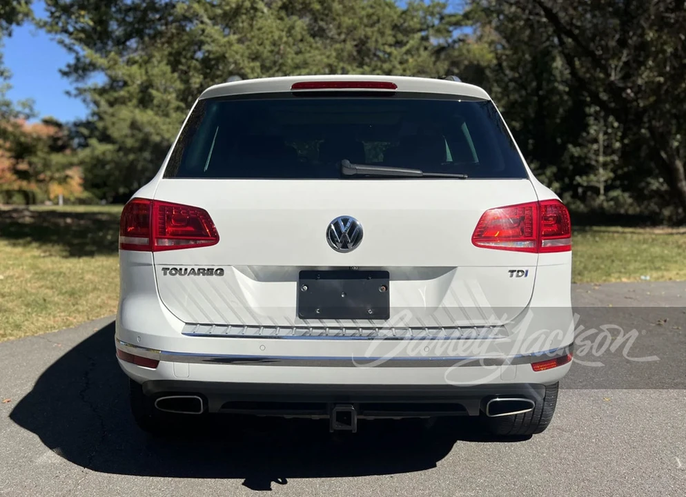 2015 Volkswagen Touareg - Image 8 of 8
