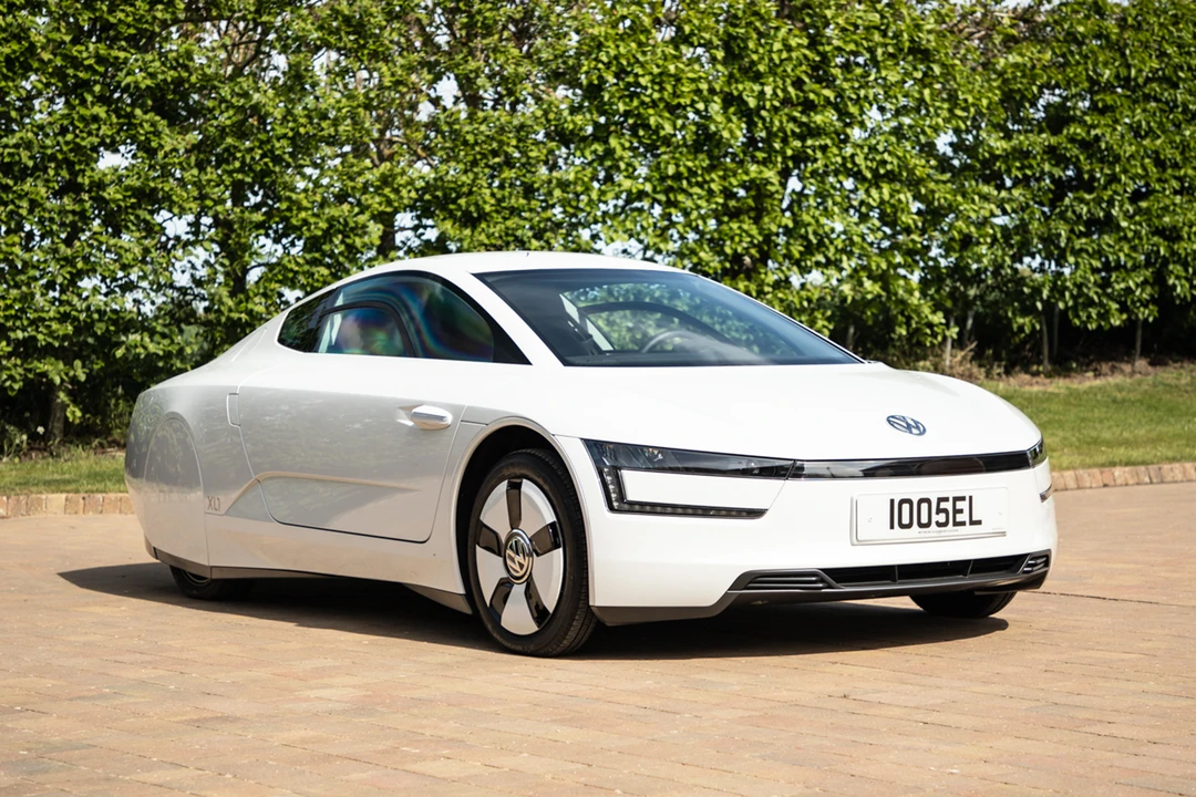 2015 Volkswagen - Image 2 of 31