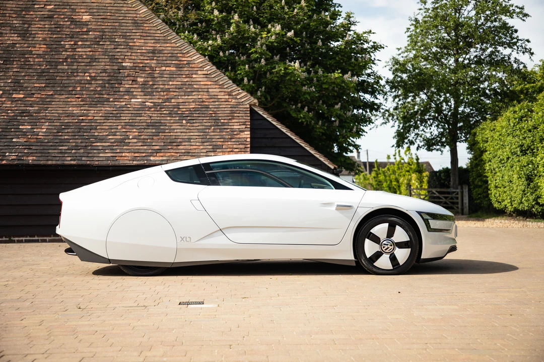2015 Volkswagen - Image 14 of 31