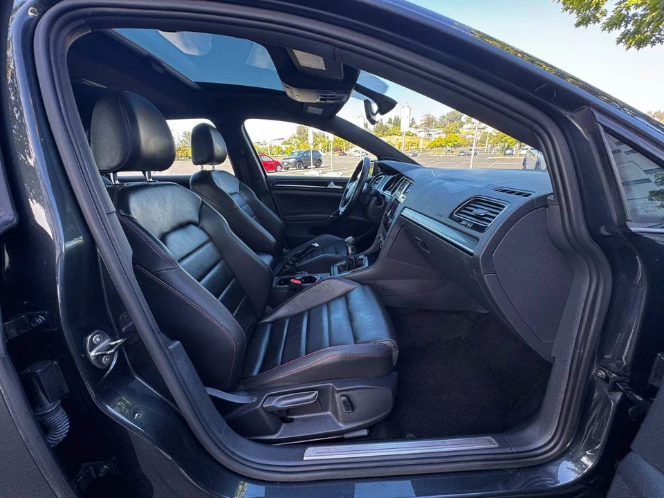 2015 Volkswagen GTI Mk7 - Image 9 of 16