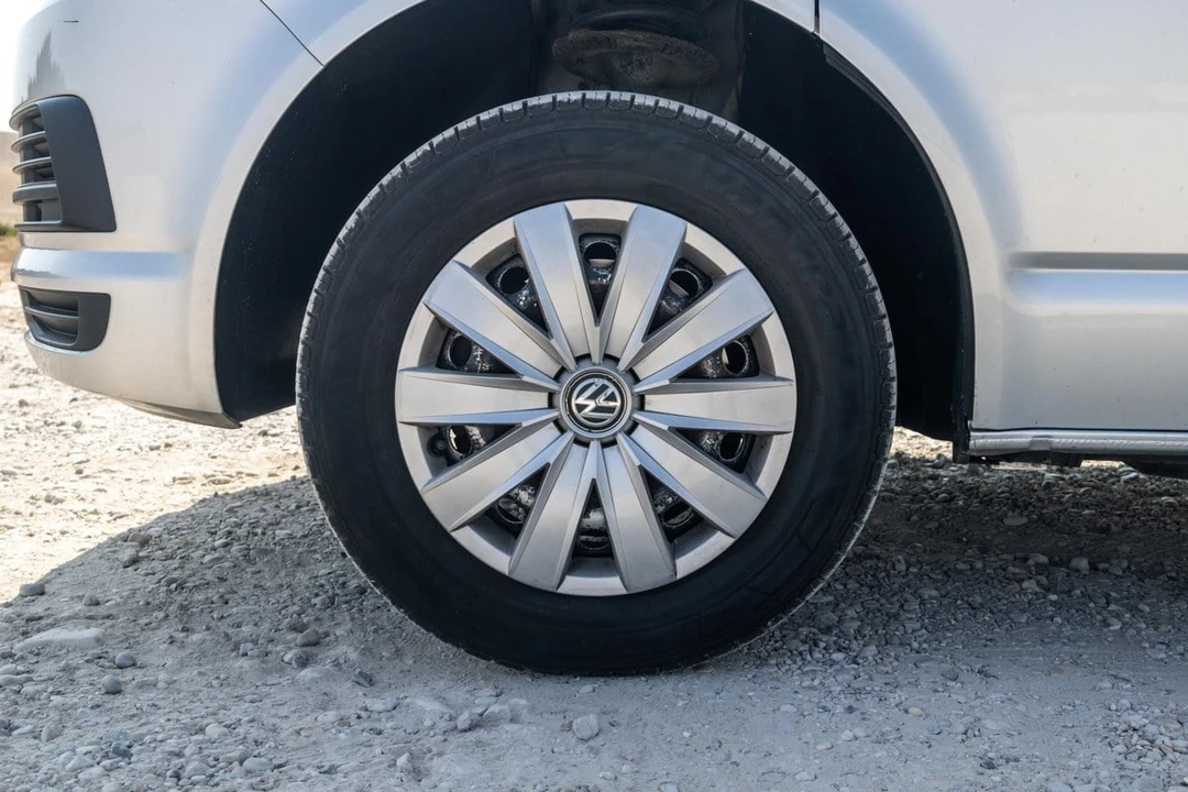 2015 Volkswagen EuroVan - Image 29 of 30