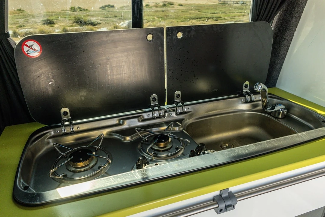 2015 Volkswagen EuroVan - Image 8 of 30