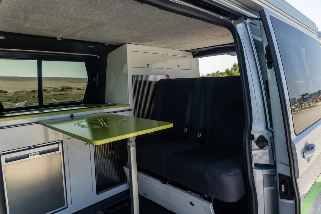 2015 Volkswagen EuroVan - Image 14 of 30