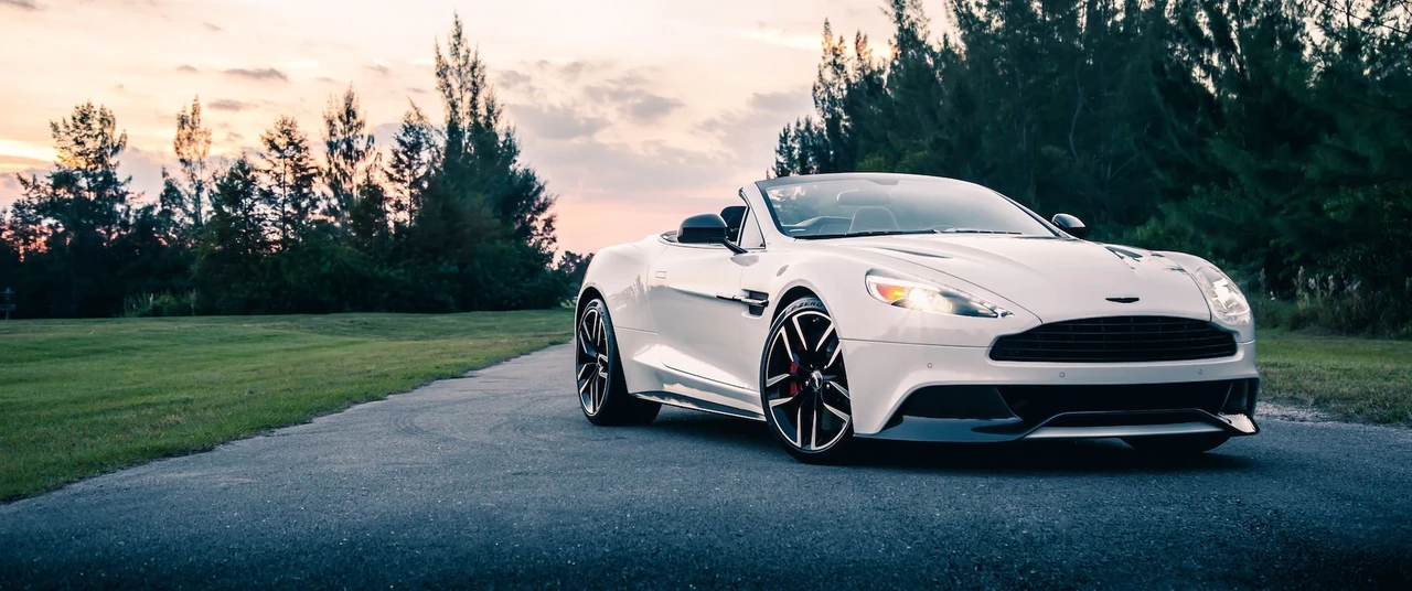 2015 Aston Martin Vanquish 2nd Gen - Image 2 of 13