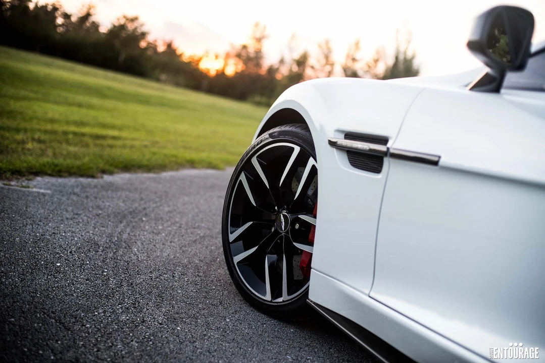 2015 Aston Martin Vanquish 2nd Gen - Image 6 of 13