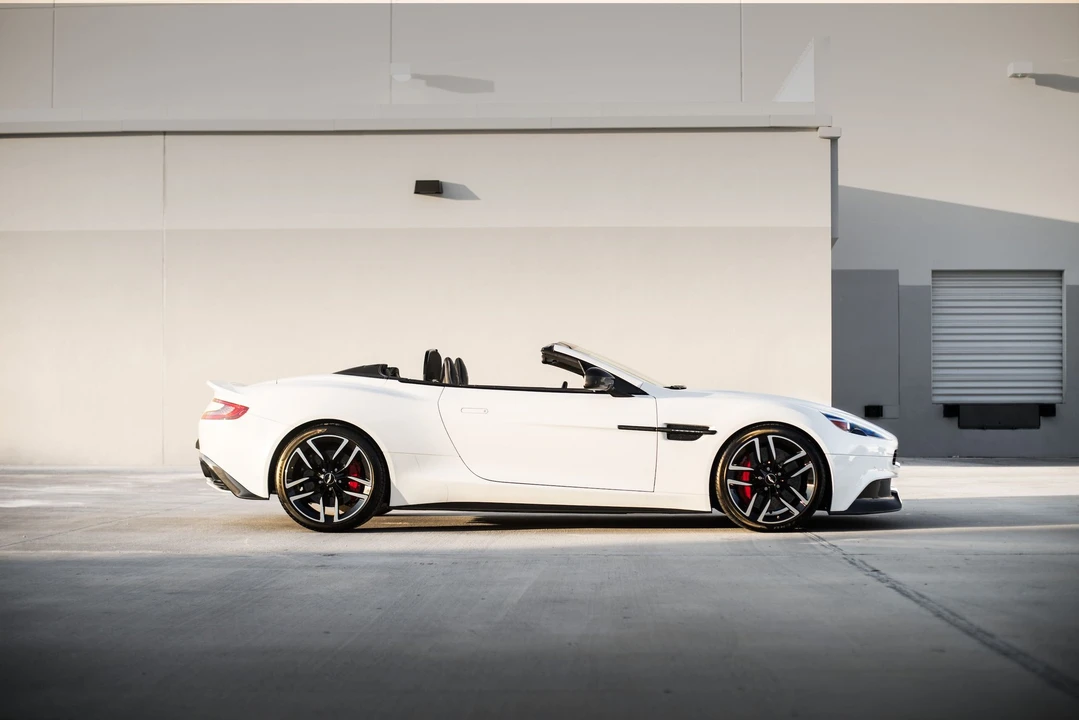 2015 Aston Martin Vanquish 2nd Gen - Image 7 of 13