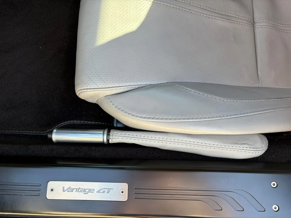2015 Aston Martin V8 Vantage (2006-2017) - Image 12 of 15