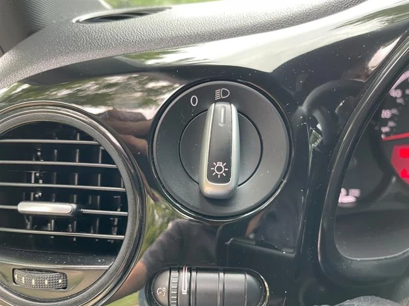 2015 Volkswagen A5 Beetle - Image 14 of 20