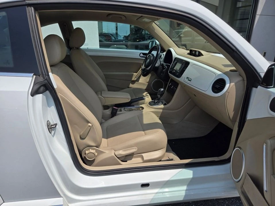 2015 Volkswagen A5 Beetle - Image 6 of 18