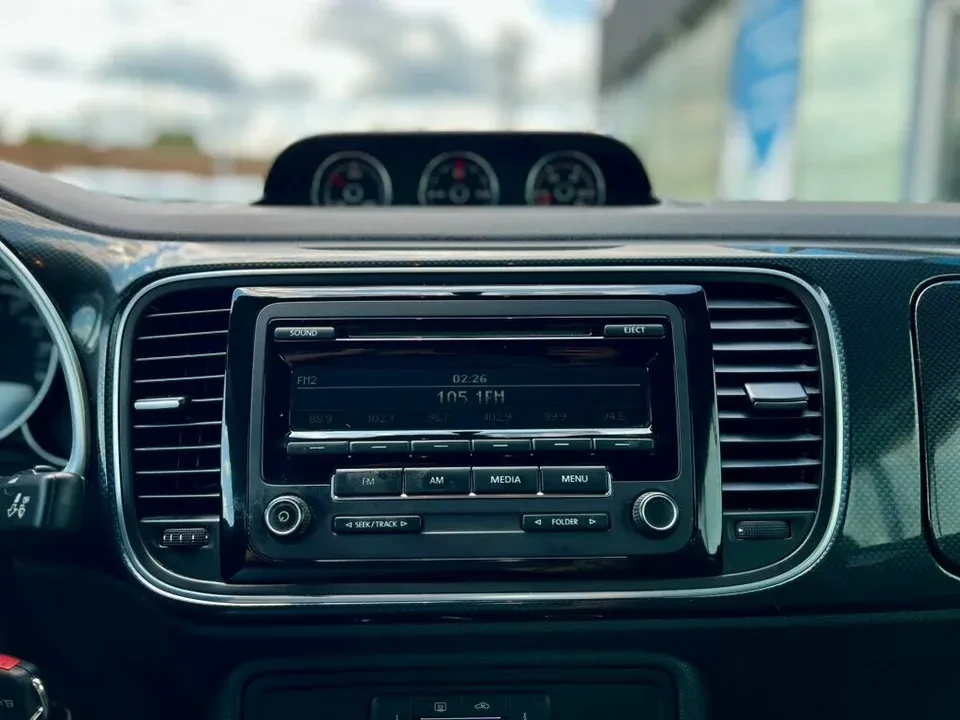 2015 Volkswagen A5 Beetle - Image 11 of 14